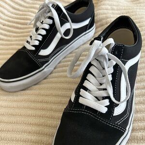 Vans Old Skool Shoe Size 9 Women’s
